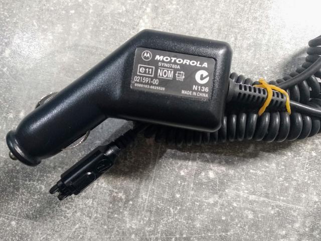 Cargador de Motorola V535 Coche