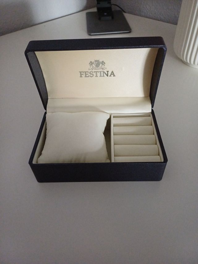 Reloj señora con cajita joyero