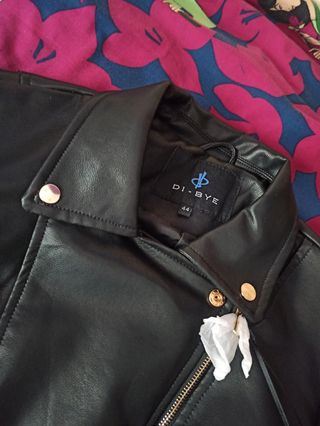 Chaqueta de cuero Di bye de segunda mano por 69,99 EUR en Alcorcón en  WALLAPOP