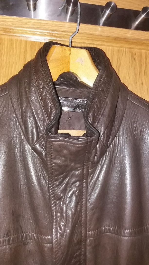 Chaquetón de piel Pedro del Hierro. Caballero.