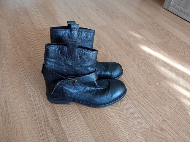 botines piel color negro