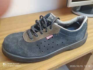 Zapatos de seguridad Trueno de segunda mano por 10 EUR en Vigo en WALLAPOP