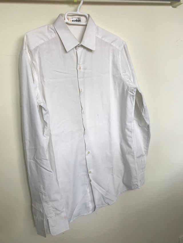 Dos camisas blancas Zara y el corte ingles 