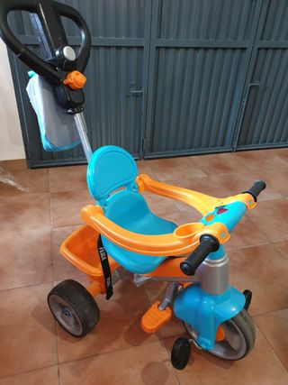 triciclo feber azul y naranja