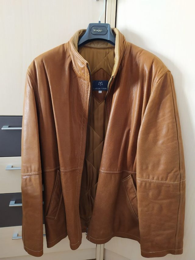Cazadora cuero hombre Carlos Curiel.