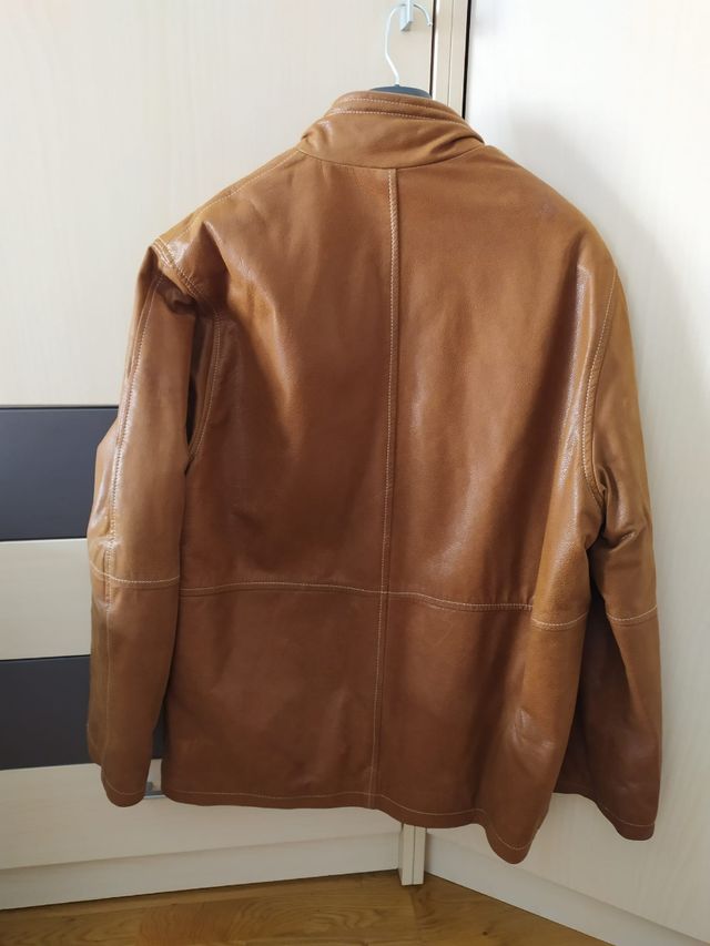 Cazadora cuero hombre Carlos Curiel.