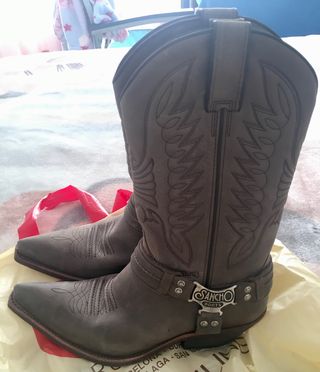 Botas tejanas Sancho. de segunda mano por 160 EUR en Madrid en WALLAPOP