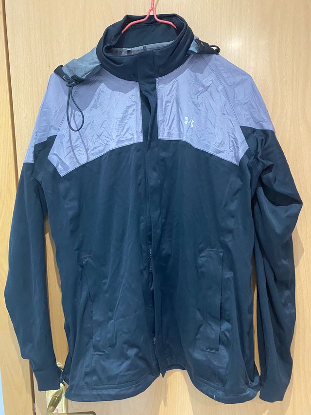 barajar Libro Guinness de récord mundial especificar Cortavientos Under Armour chica talla SM de segunda mano por 20 € en Madrid en WALLAPOP barajar Libro Guinness de récord mundial especificar Cortavientos Under Armour chica talla SM de segunda mano por 20 € en Madrid en WALLAPOP