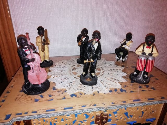 Orquesta de figuras de color