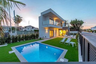 Chalet en venta en Santiago de la Ribera en San Javier