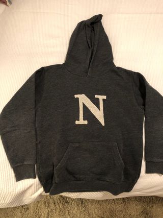 Sudadera niño Nicoli talla 10 de segunda mano por 5 EUR en Pozuelo de  Alarcón en WALLAPOP