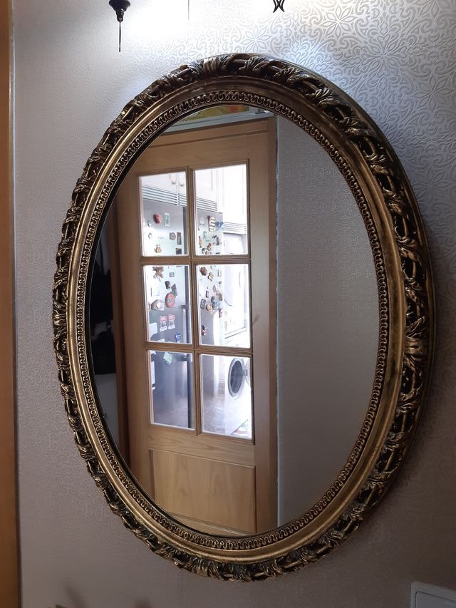 Espejo ovalado de segunda mano por 25 € en Madrid en WALLAPOP
