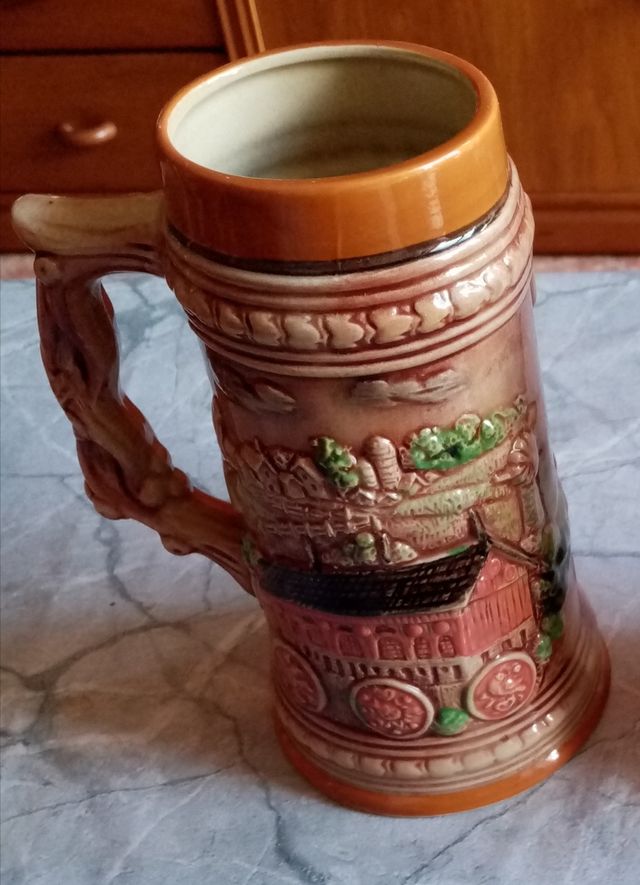 2 Jarras Cerveza Grabadas En Relieve De ½l