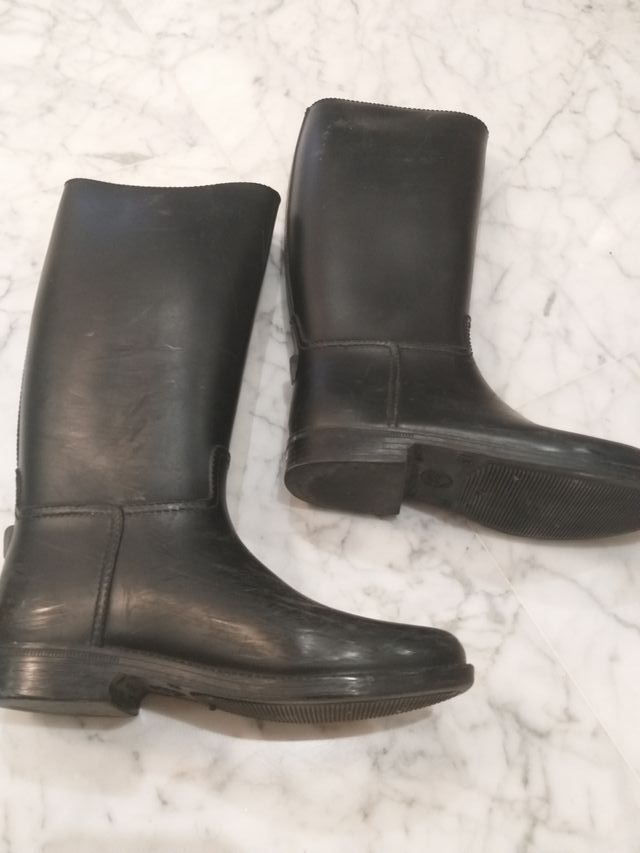 Botas montar. Botas agua