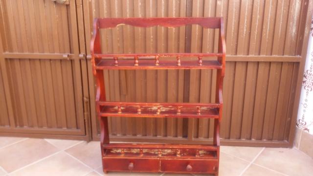 Estantería de pared de madera