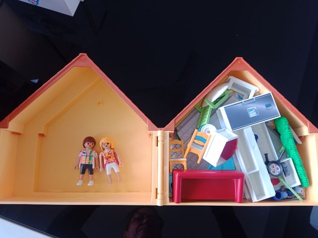 PLAYMOBIL. Casita campo maletín. 🏕