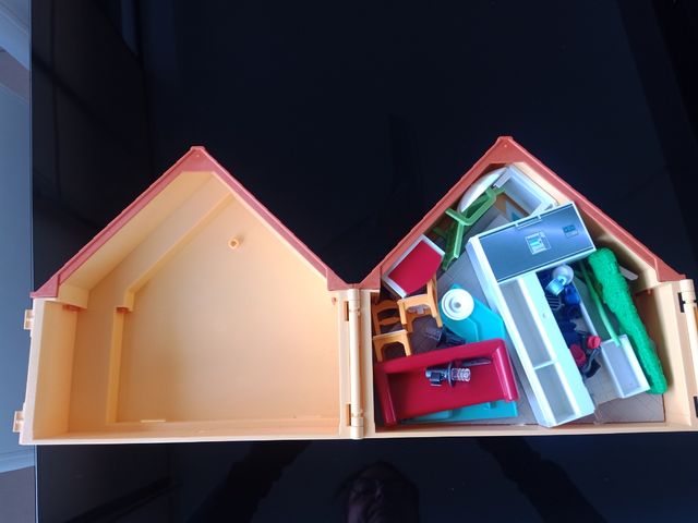 PLAYMOBIL. Casita campo maletín. 🏕