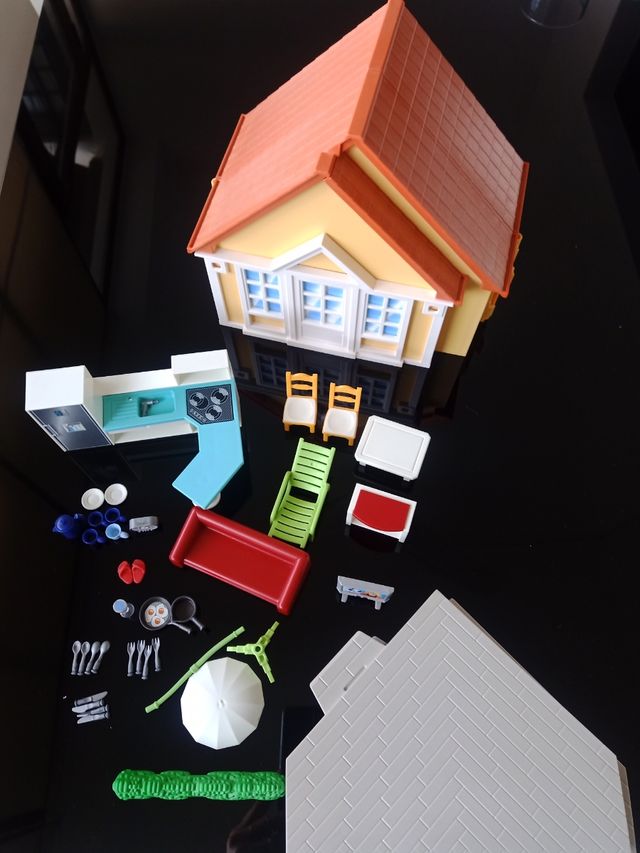 PLAYMOBIL. Casita campo maletín. 🏕