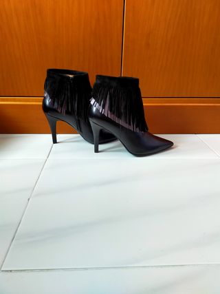 Botines Lodi.Sin usar.T:39 de segunda mano por 95 EUR en Zaragoza en  WALLAPOP