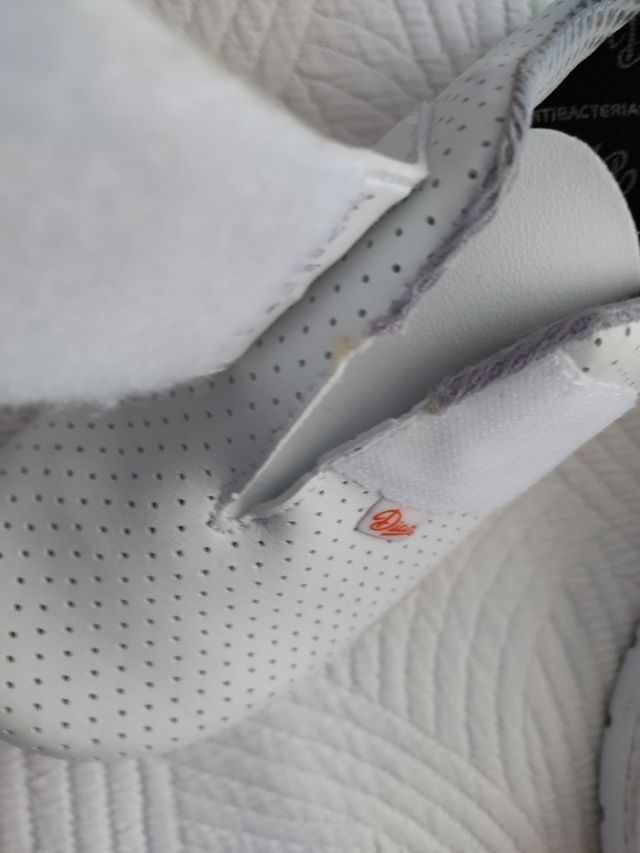 zapatos sanitarios,DIAN,38