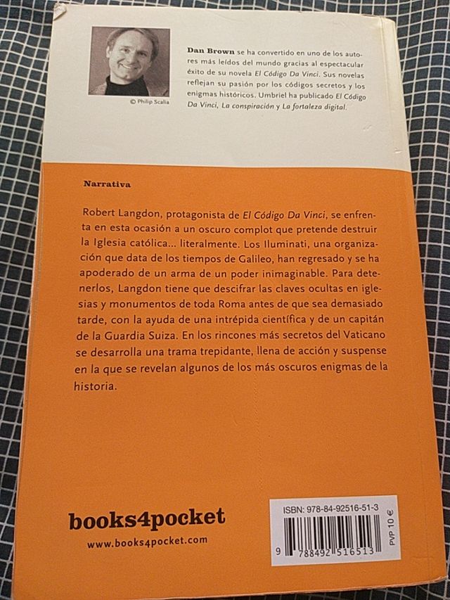 Ángeles y demonios.  Dan Brown