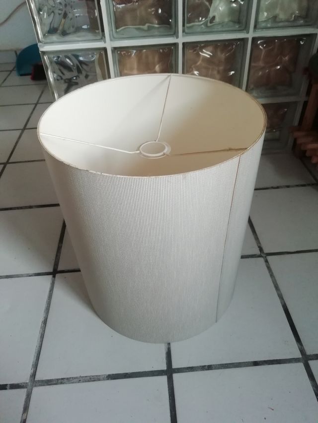 Lampara pantalla Utopia