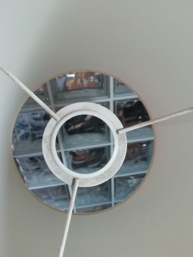 Lampara pantalla Utopia