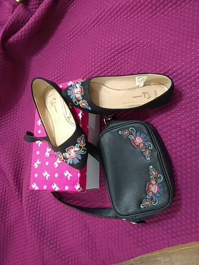 vendo conjunto zapatos y bolso,,un solo uso,,
