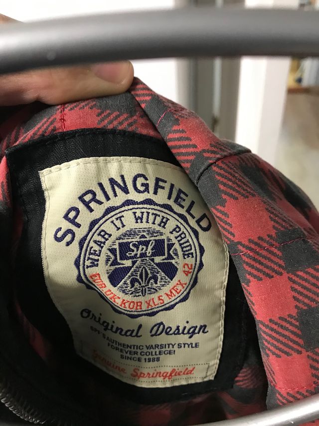 Cazadora Springfield.