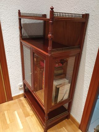 Mueble años 60 de segunda mano por 30 € en Barcelona en WALLAPOP