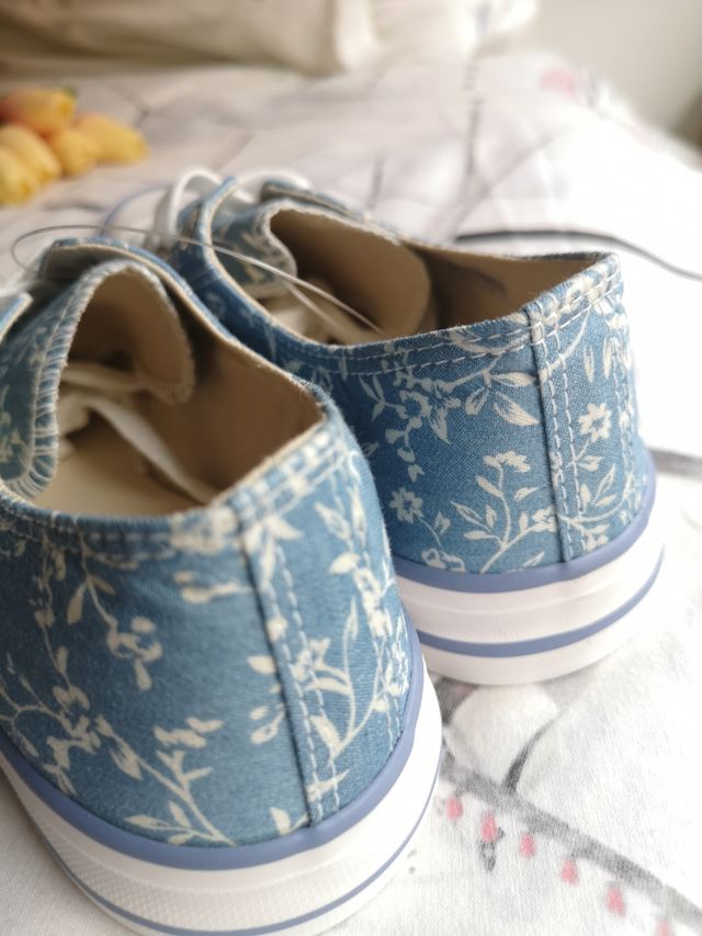 Zapatillas tipo Converse, CON ETIQUETA, talla 38