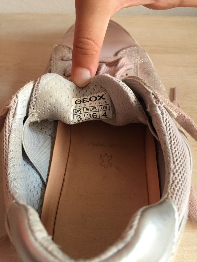 Zapatillas niña Geox.