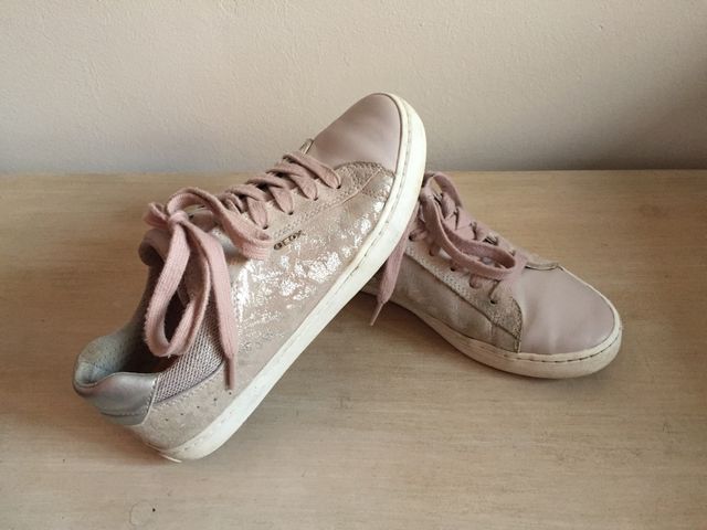 Zapatillas niña Geox.