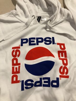 Sudadera Pepsi de HM de segunda mano por 10 EUR en Villanueva del Pardillo  en WALLAPOP