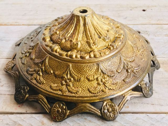 ROSETÓN GIGANTE DE BRONCE PARA LAMPARA de segunda mano por 65 € en