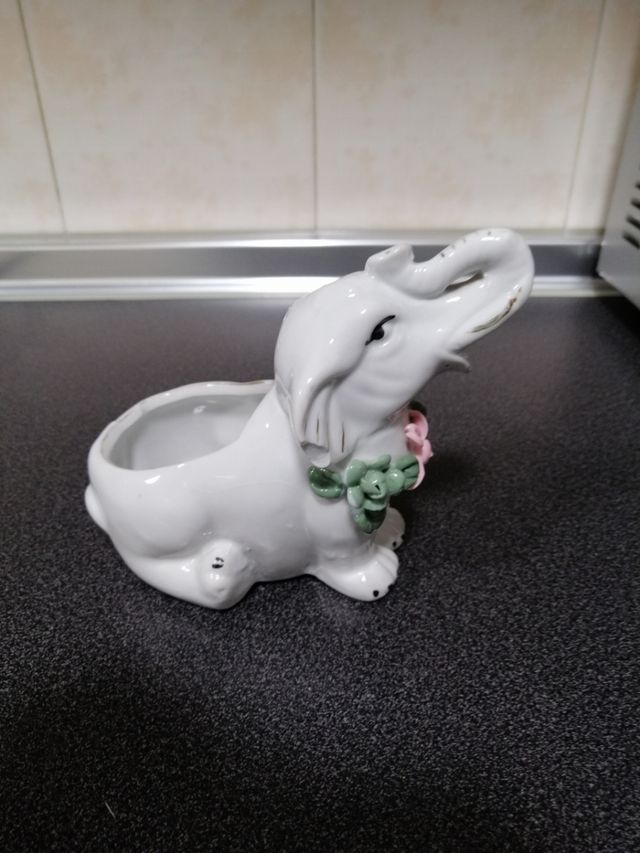 figura decorativa elefantes