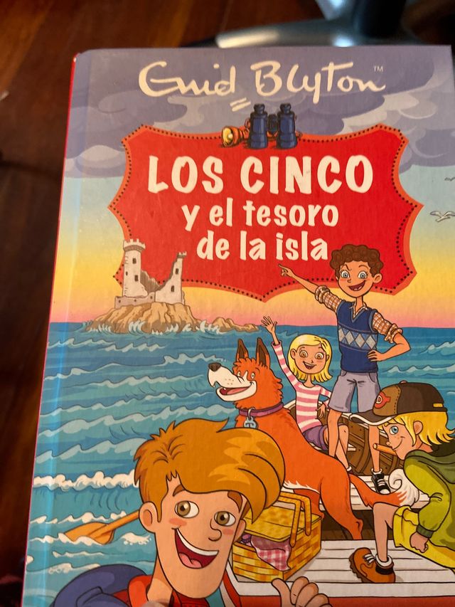 LOS CINCO Y EL TESORO DE LA ISLA