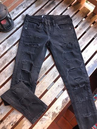 Tejano negro de segunda mano por 5 EUR en Barcelona en WALLAPOP