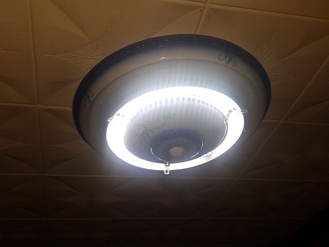 Plafon de una luz redonda diametro 30