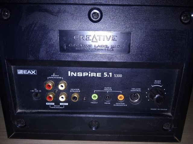 equipo de sonido, altavoces