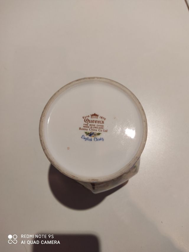 Jarrón de porcelana inglesa