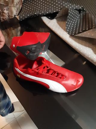 Zapatillas roja ferrari marca Puma de segunda mano por 60 EUR en Las Ventas  de Retamosa en WALLAPOP
