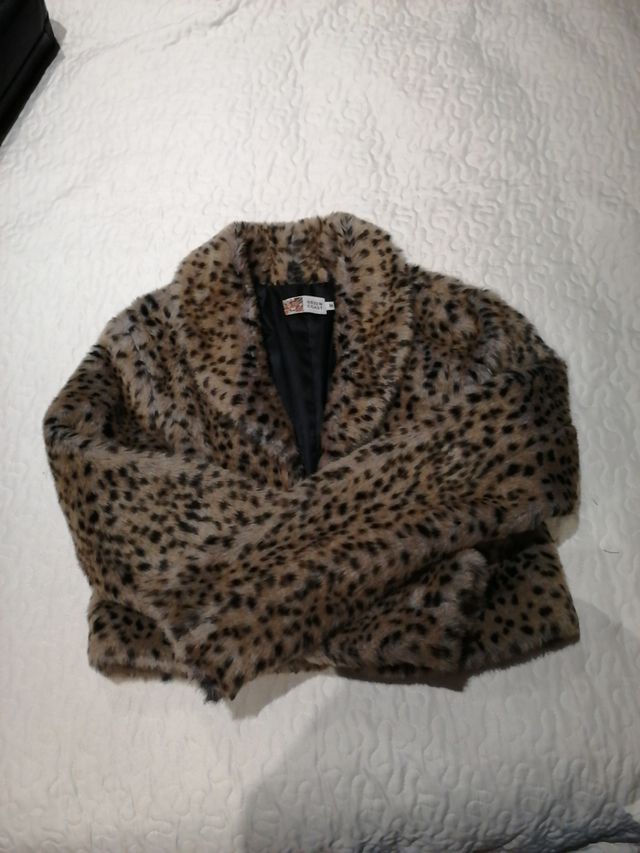 Cazadora corta de pelo talla M