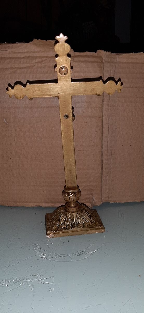 CRUCIFIJO DE BROCE CON 100 AÑOS