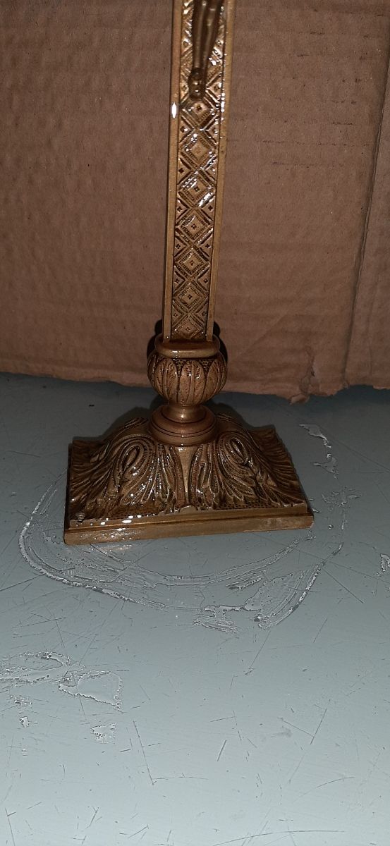 CRUCIFIJO DE BROCE CON 100 AÑOS