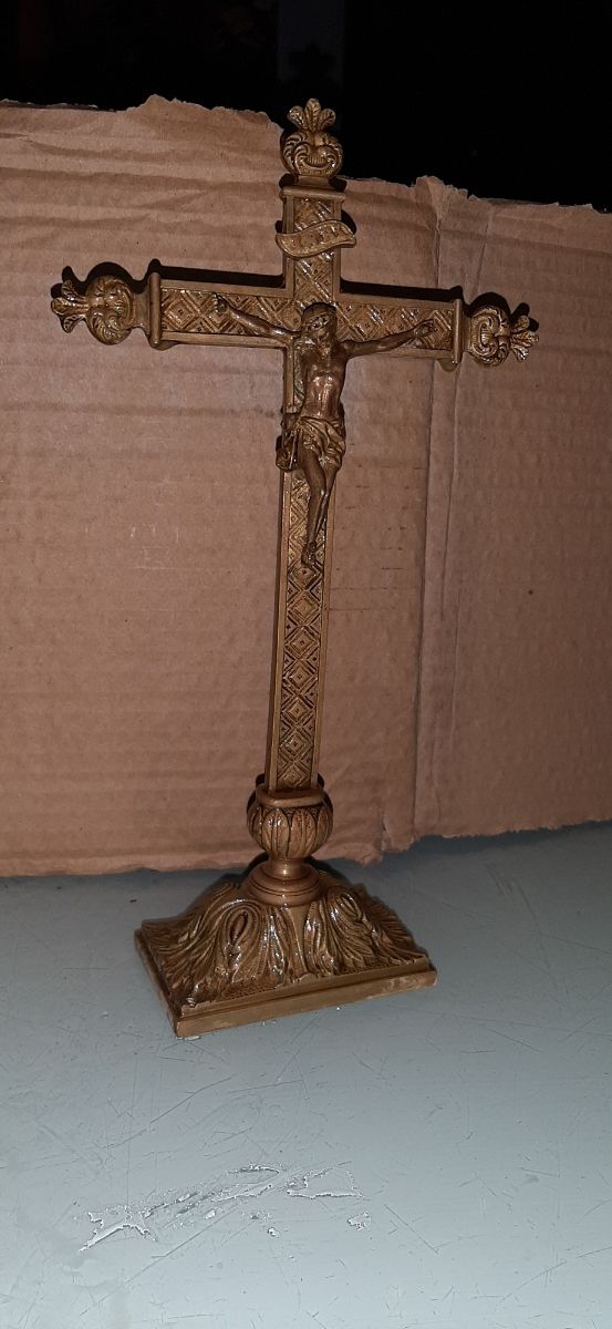 CRUCIFIJO DE BROCE CON 100 AÑOS