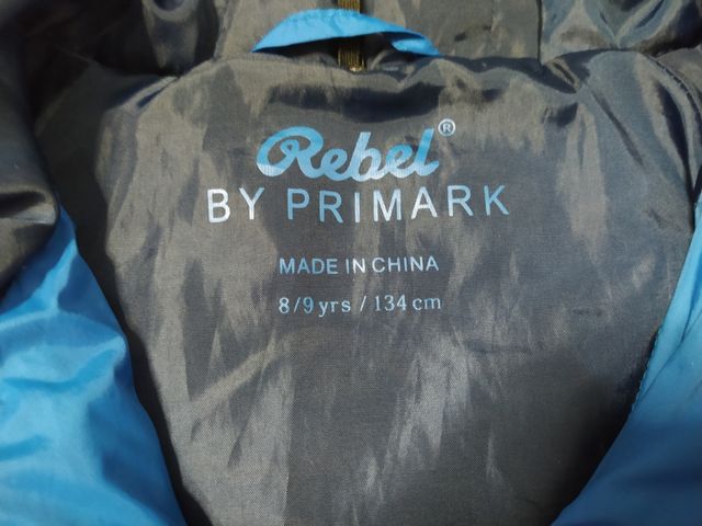 Abrigo ligero. Talla 8