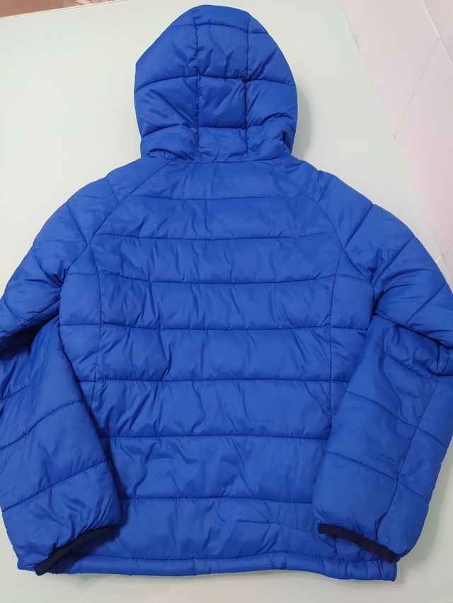 Abrigo ligero. Talla 8