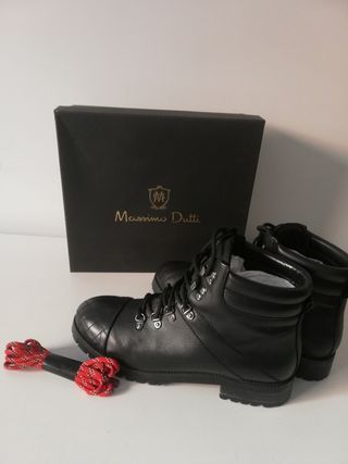 Botas de piel negras Massimo Dutti de segunda mano por 65 EUR en Alcalá de  Henares en WALLAPOP