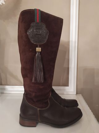 Botas altas Alpe 37 de segunda mano por 30 EUR en Málaga en WALLAPOP
